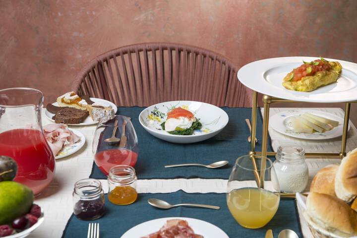 Dining 63 of 92