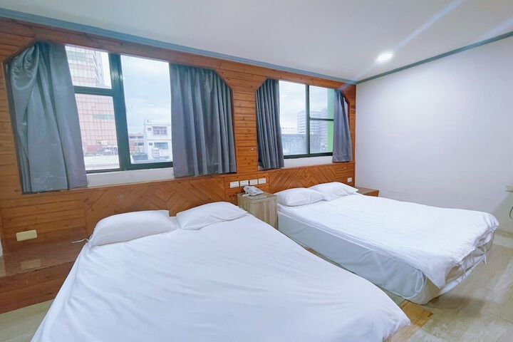 Room 4 of 31