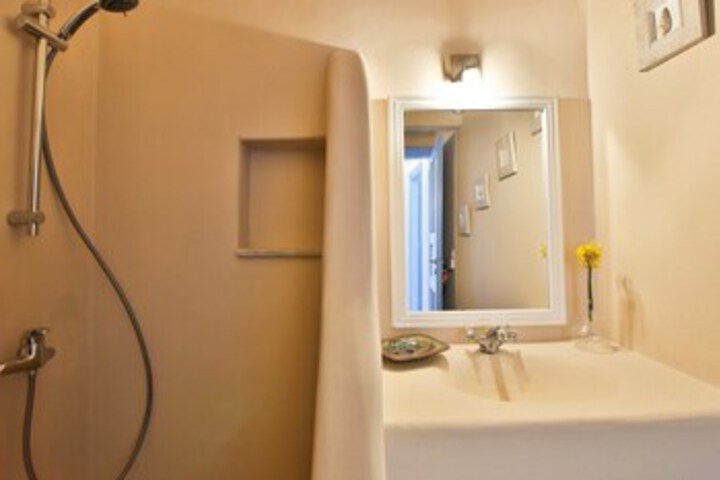 Room 3 of 30