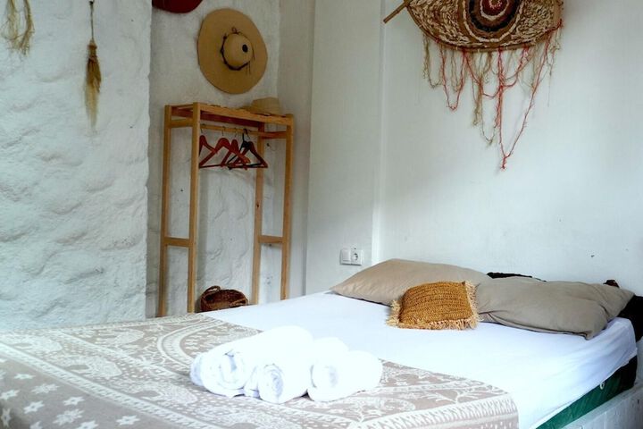 Room 11 of 14