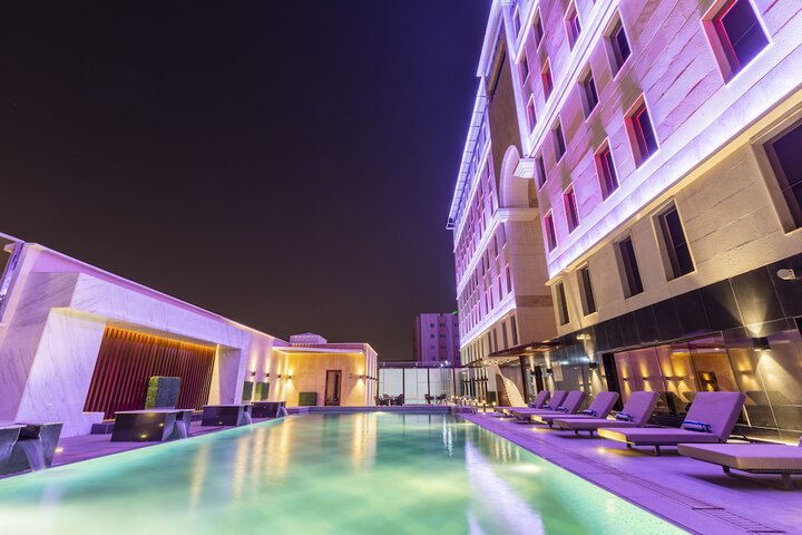 Pool 56 of 82