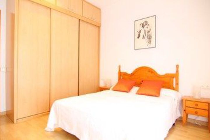 Room 43 of 176
