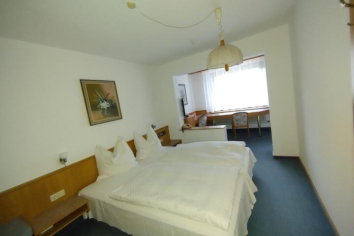 Room 13 of 47