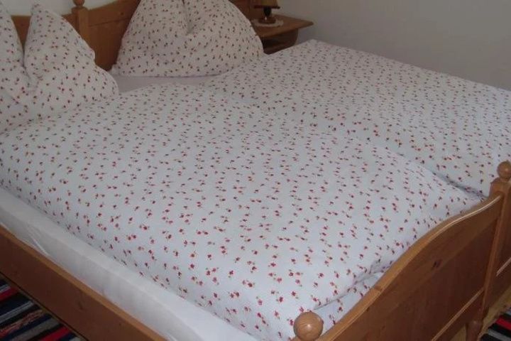 Room 4 of 15