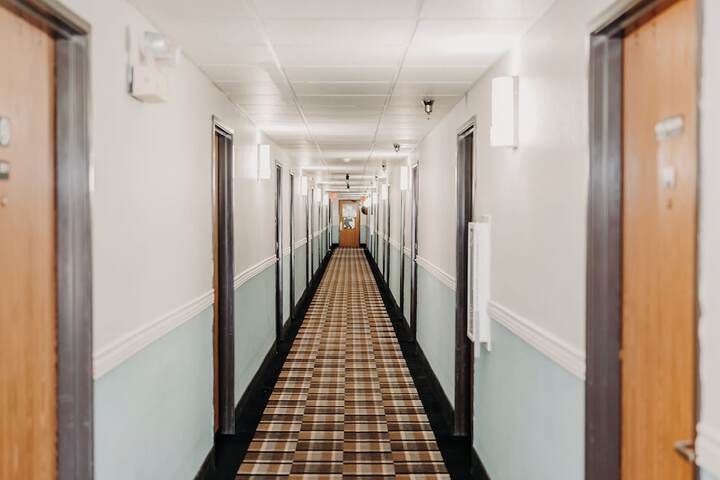 Ballroom/Hall 18 of 19