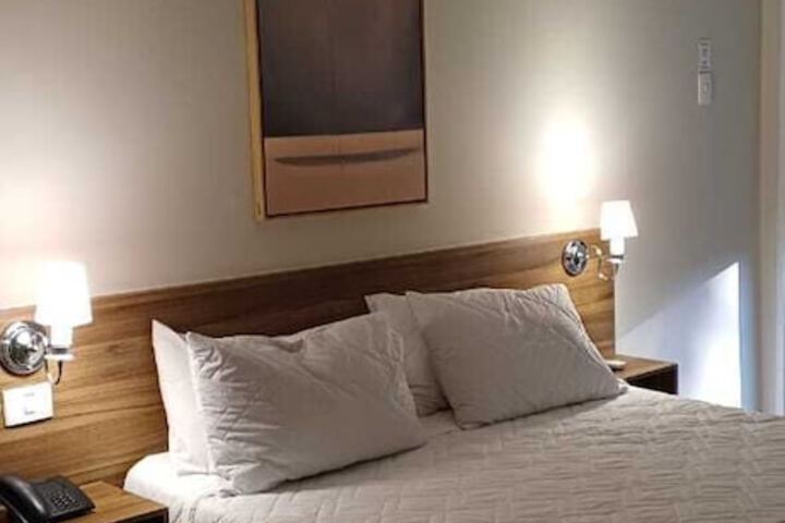 Room 21 of 38