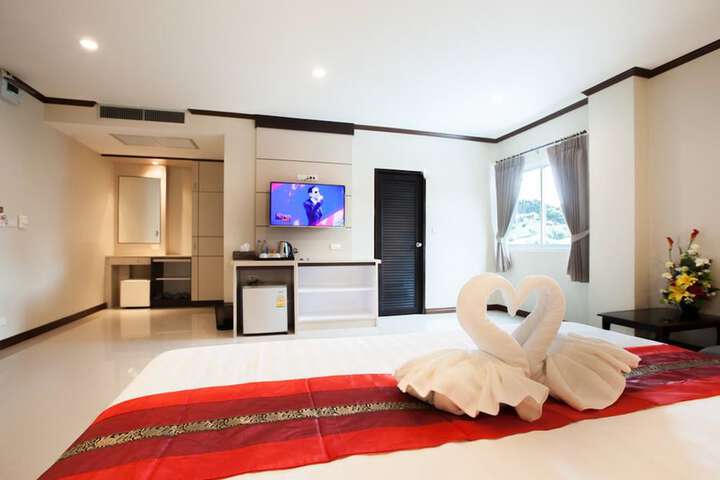 Room 6 of 25
