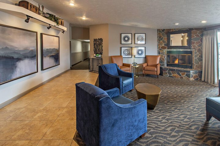 Guest Lobby