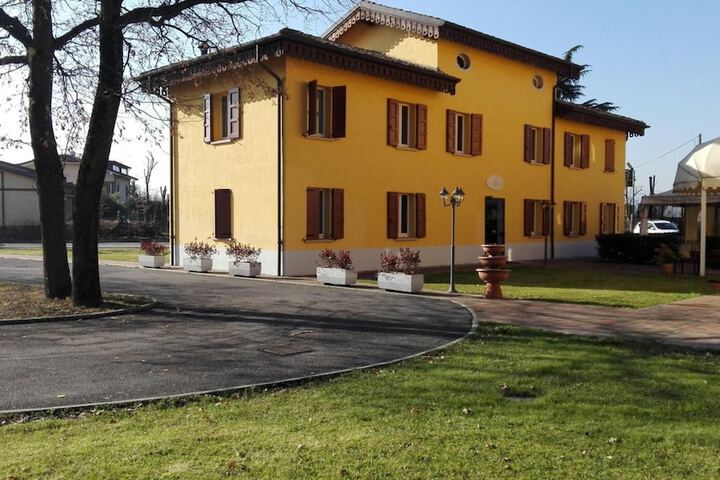 Hotel 67 of 68