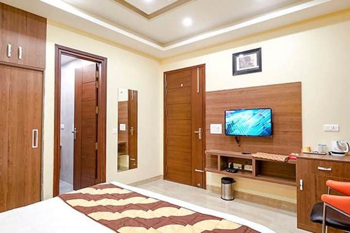 Room 16 of 34