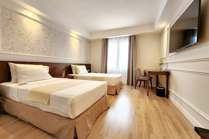 Room 14 of 78
