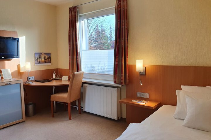 Room 20 of 63
