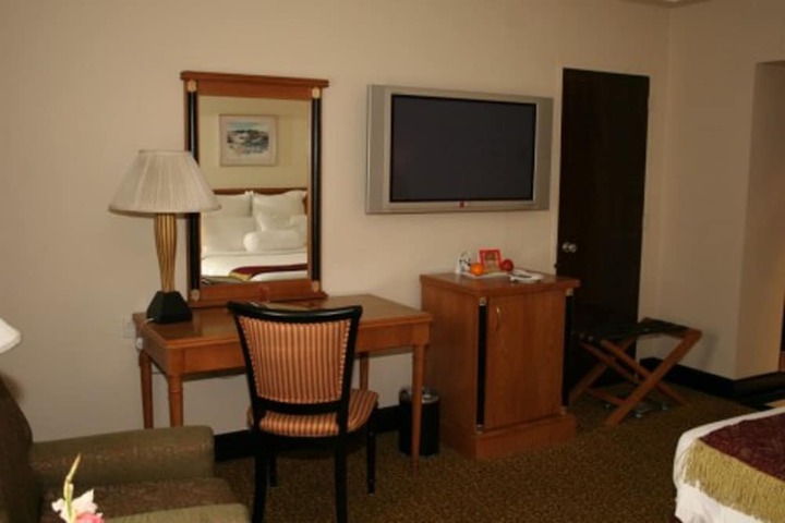 Room 30 of 80