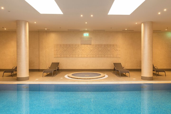 Pool 21 of 29