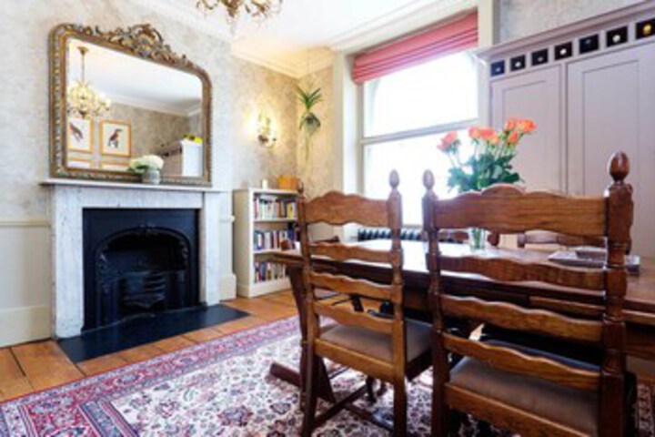 Room 10 of 26
