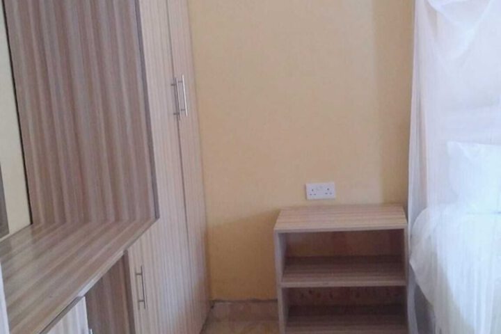 Room 14 of 48