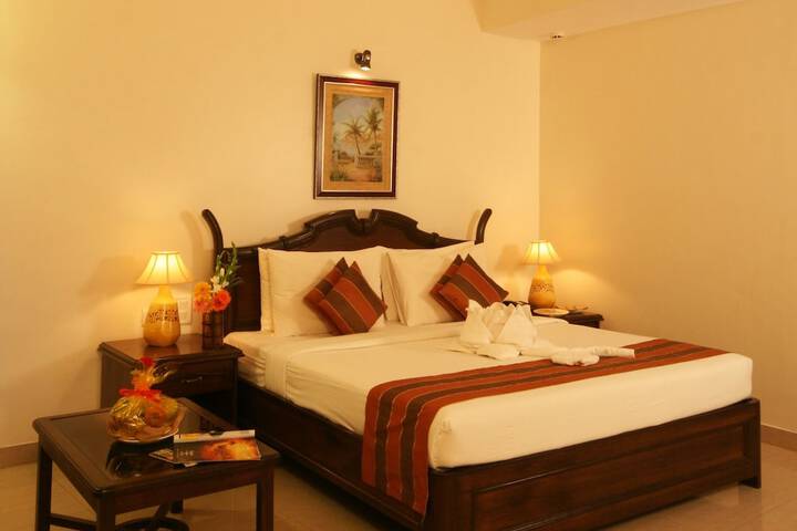 Room 2 of 20