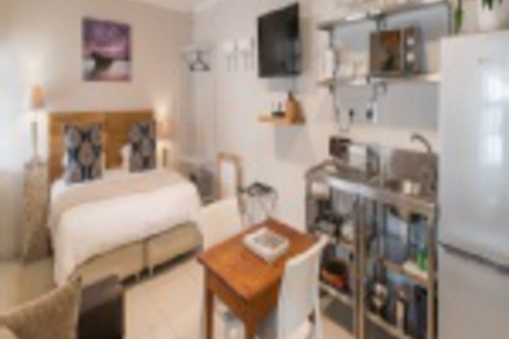 Room 73 of 648