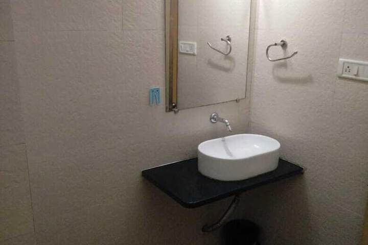 Room 12 of 14
