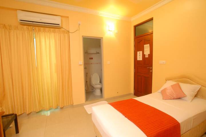 Room 7 of 17