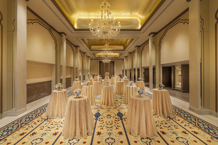 Ballroom/Hall 62 of 84
