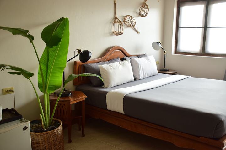 Room 9 of 22