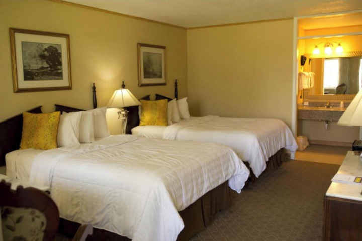 Room 12 of 28