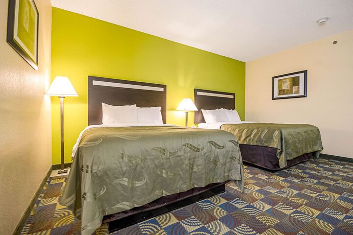 1 Queen Bed Upgrade (2 of 8)