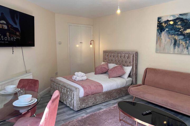 Room 3 of 94