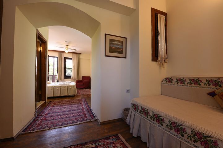 Room 18 of 57