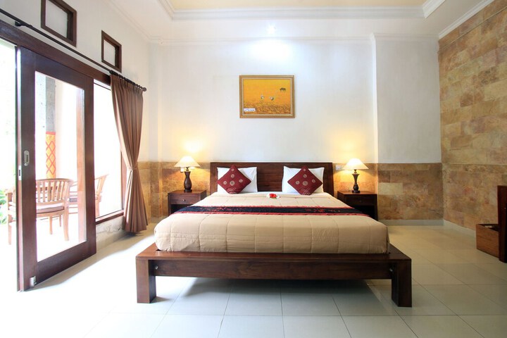 Room 82 of 213
