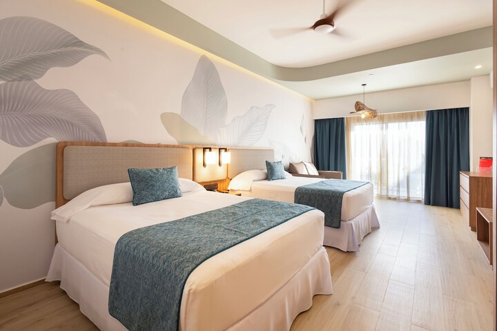 Room 40 of 223