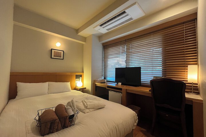 Room 15 of 32