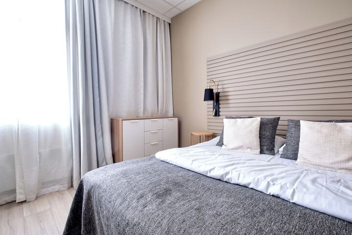 Room 12 of 38