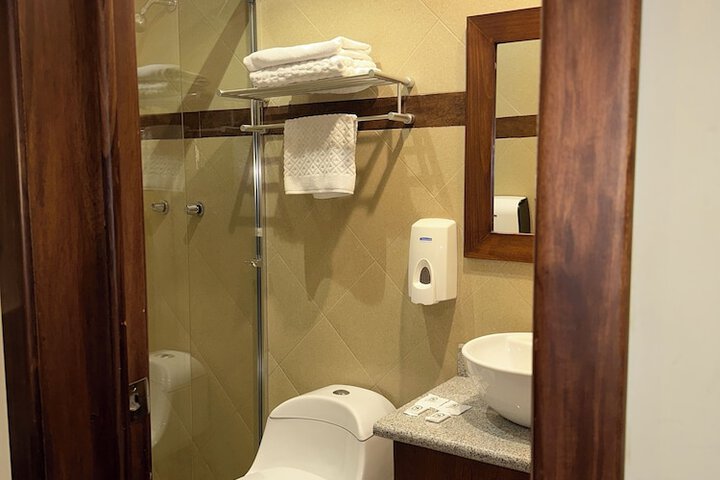 Room 100 of 132