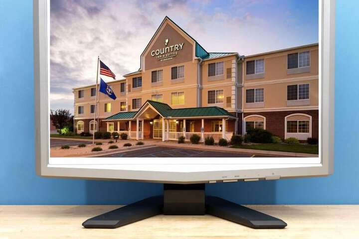 Business Center 41 of 43