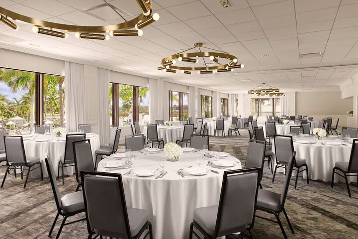 Ballroom/Hall 43 of 54