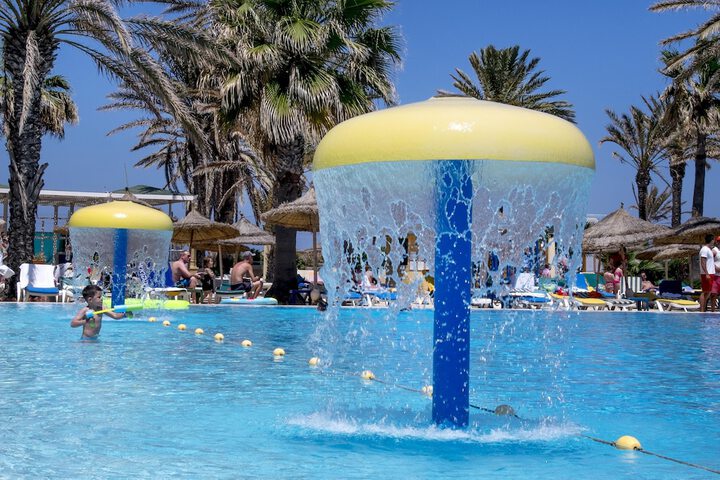 Hotel Pool