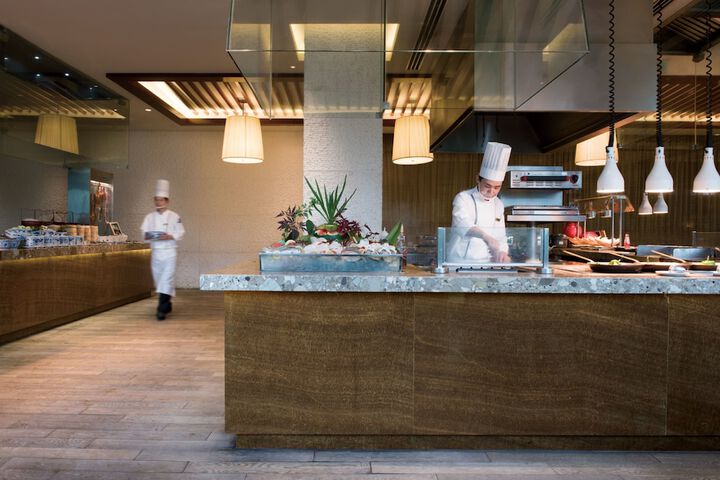 Dining Photos