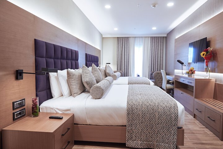 Room 6 of 54