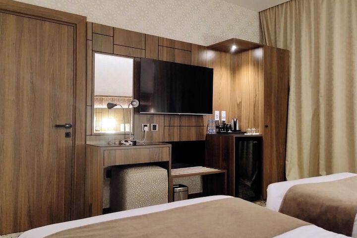 Room 32 of 78