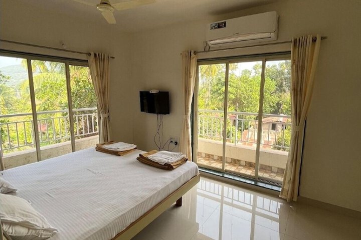 Room 4 of 15