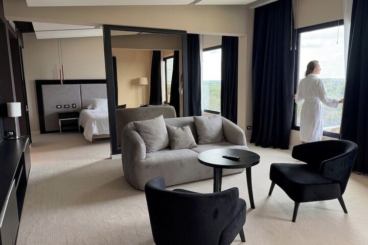 Room 7 of 20