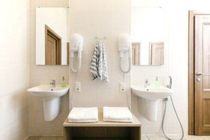 Room 3 of 45