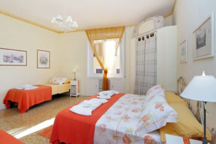 Room 104 of 166