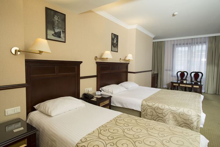 Room 35 of 114