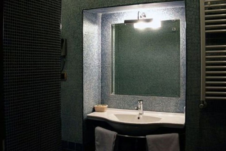 Room 44 of 56
