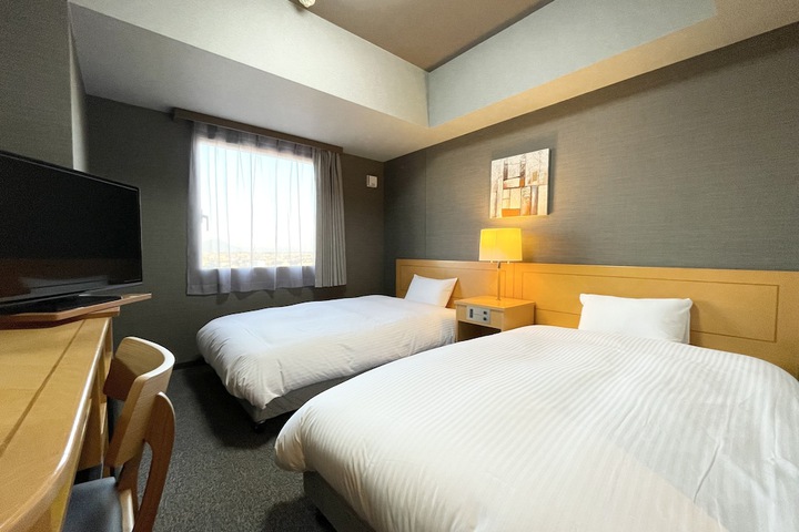 Room 6 of 22