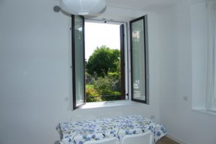 Room 17 of 25