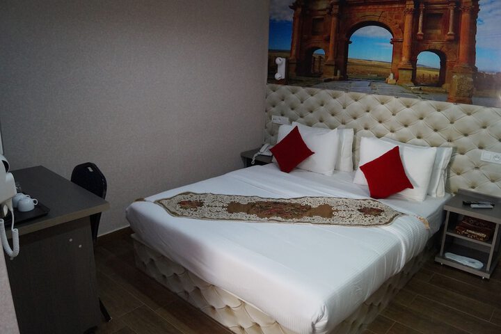 Room 14 of 44